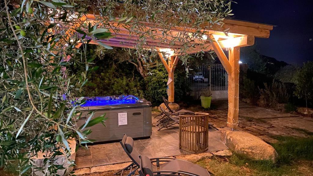 Entre Mer & Maquis, L'Ame De La Corse En Gites De Charme Avec Jacuzzi, Proche Ajaccio Peri Екстер'єр фото
